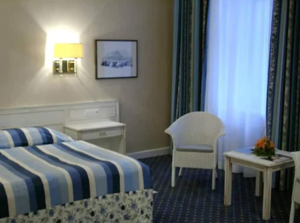 Hotel De France Wien Viena Exterior foto A room at the hotel