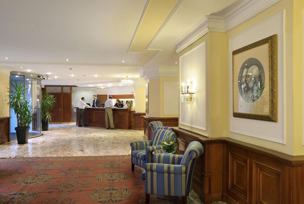 Hotel De France Wien Viena Exterior foto The lobby of the hotel
