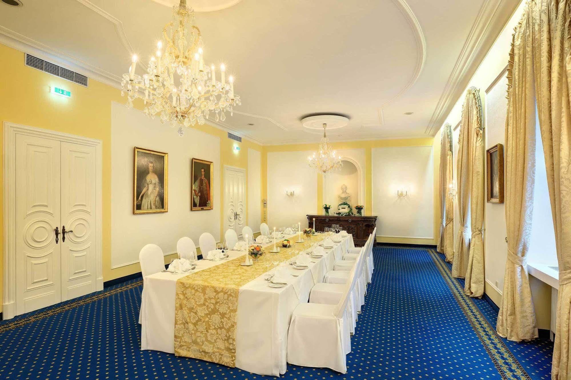 Hotel De France Wien Viena Exterior foto The Blue Hall