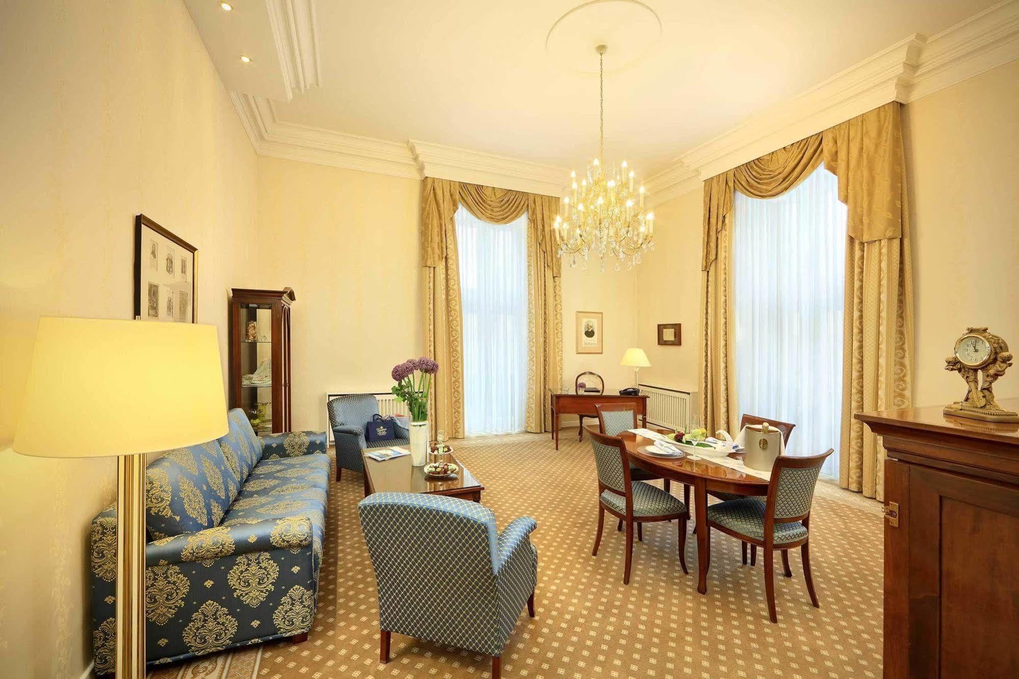 Hotel De France Wien Viena Exterior foto A suite at the hotel